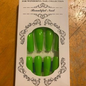 Beautiful neon green nails